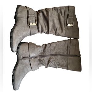 Unr8ted Knee High Boots Gray Size 7.5 Women’s Synthetic upper